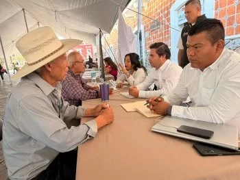 Gobierno de Puebla promueve energías limpias en sector agrícola y educativo