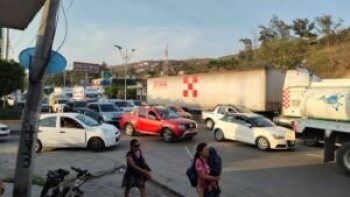 Liberan circulación en bulevar Vicente Guerrero a la altura del Parador del Marqués