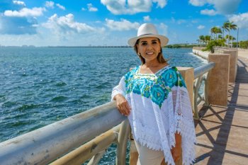 Mara Lezama llama a consolidar un Cancún sustentable e incluyente en su 56 aniversario