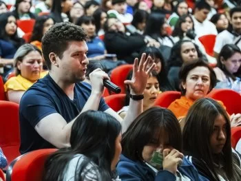 Nuevo León celebra Día del Libro con conferencia de Alberto Chimal