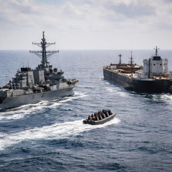 Estados Unidos intercepta buque y Trump afirma que llevaba un 'regalo' de China a Irán