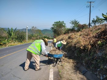 Gobierno de SLP realiza trabajos preventivos en carreteras ante temporada de lluvias
