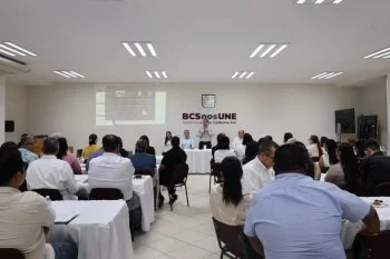 ISSSTE capacita a más de 70 servidores públicos de BCS en riesgos laborales y pensiones