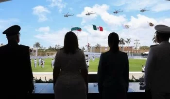 Sheinbaum encabeza Jura de Bandera de 419 cadetes navales en Veracruz