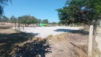 Villa de Pozos recupera espacio deportivo abandonado en colonia El Jagüey