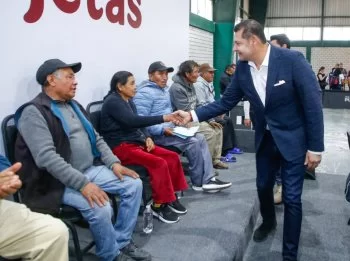 Entregan más de 767 mil tarjetas de bienestar a adultos mayores y mujeres en Puebla
