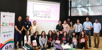 Estudiantes reciben kits para Torneo Zigzag de Robótica Femenil en Zacatecas