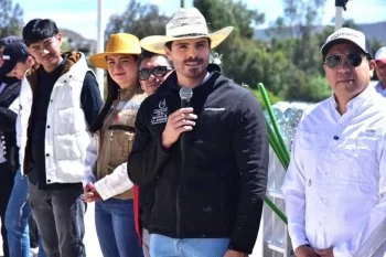 Rehabilitan cancha en Sombrerete con programa Tequios para las juventudes