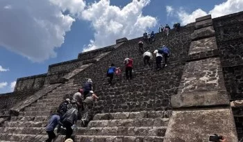 Teotihuacan reanuda actividades con operativo de seguridad y 1,500 visitantes