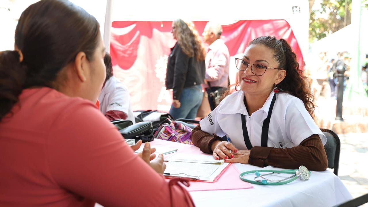 Jornada Ciudadana del SEDIF en Atlixco beneficia a más de 300 personas con ayudas funcionales y servicios