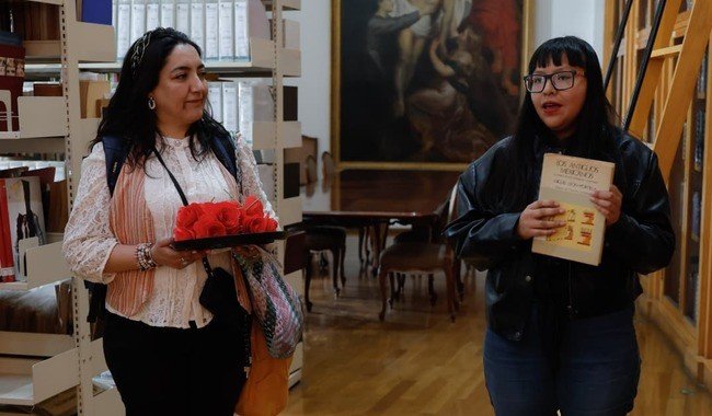 Red de Bibliotecas del Centro Histórico visibiliza sus repositorios con recorrido por el Día del Libro