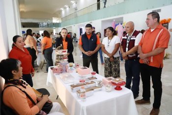 AGEPRO impulsa la economía local con el Segundo Tianguis del Emprendimiento en Chetumal