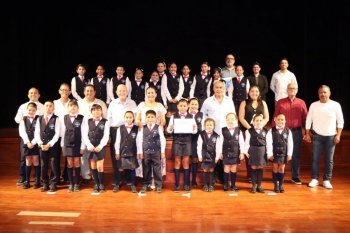 Escuela primaria de Colima gana concurso de interpretación del Himno Nacional 2026