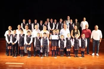 Escuela primaria de Colima gana concurso de interpretación del Himno Nacional 2026