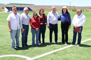 Gobierno de BCS invierte 8 mdp en rehabilitación de campo de fútbol en San Ignacio