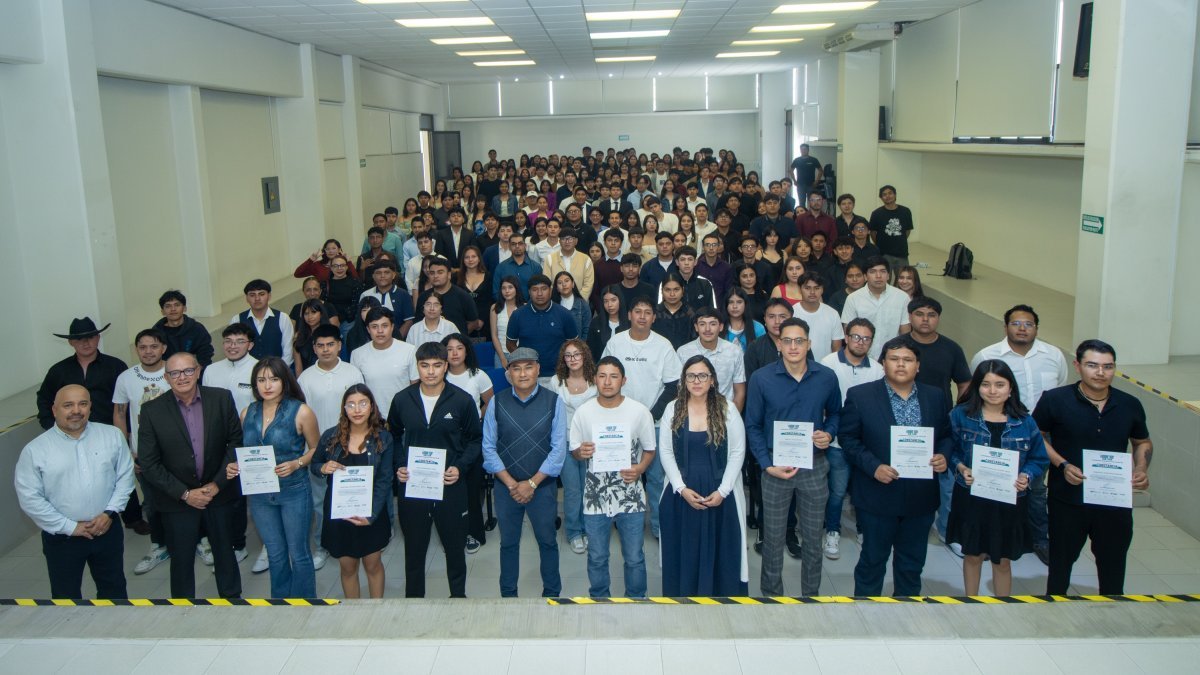 UT San Juan certifica a 213 estudiantes en ERP SAP para fortalecer su perfil industrial