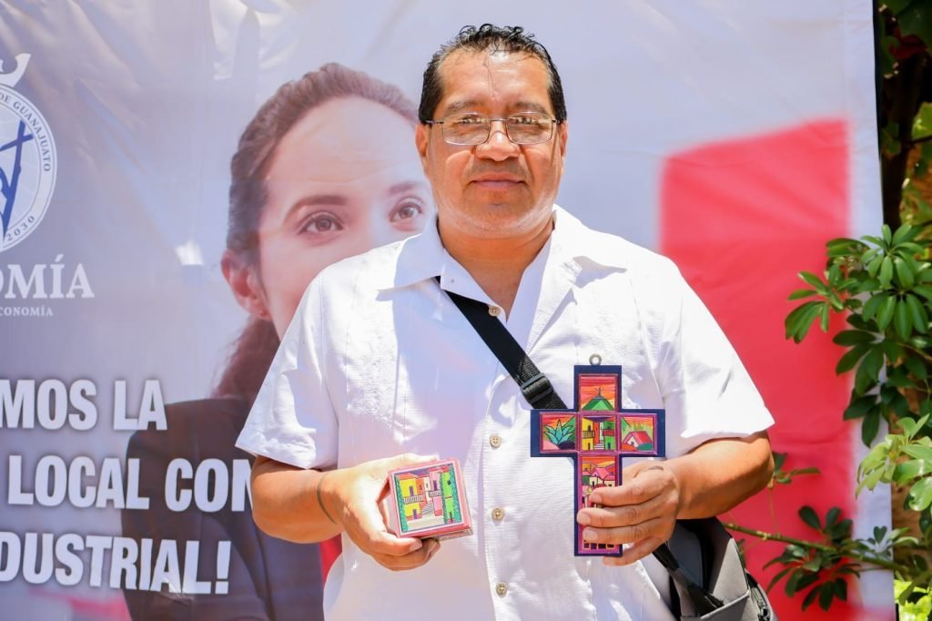 87 empresas de 20 municipios fortalecen su integración en cadenas de valor con el DIF Estatal