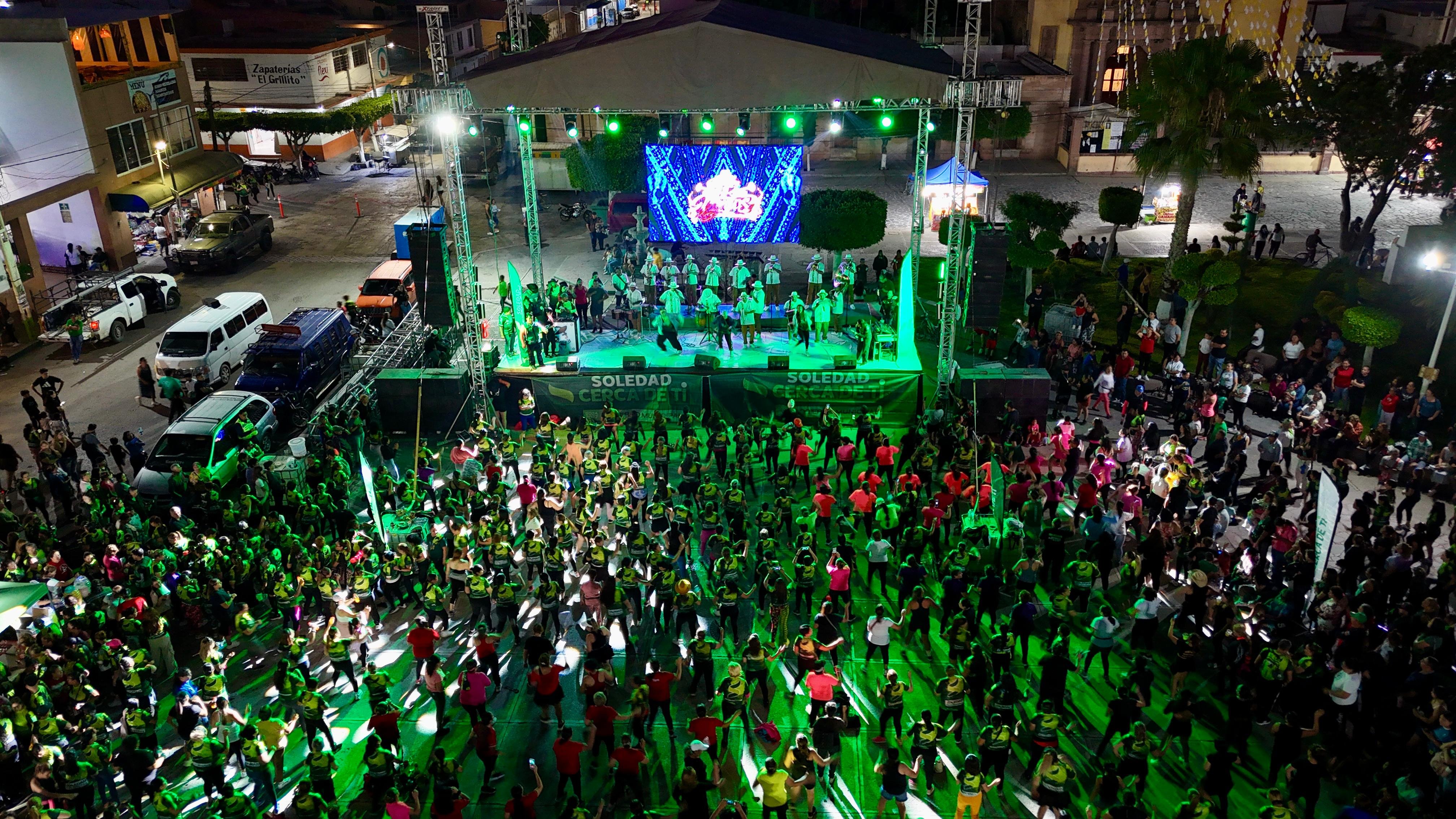 Más de mil 500 personas participan en 'Zumbanda' en Soledad de Graciano Sánchez