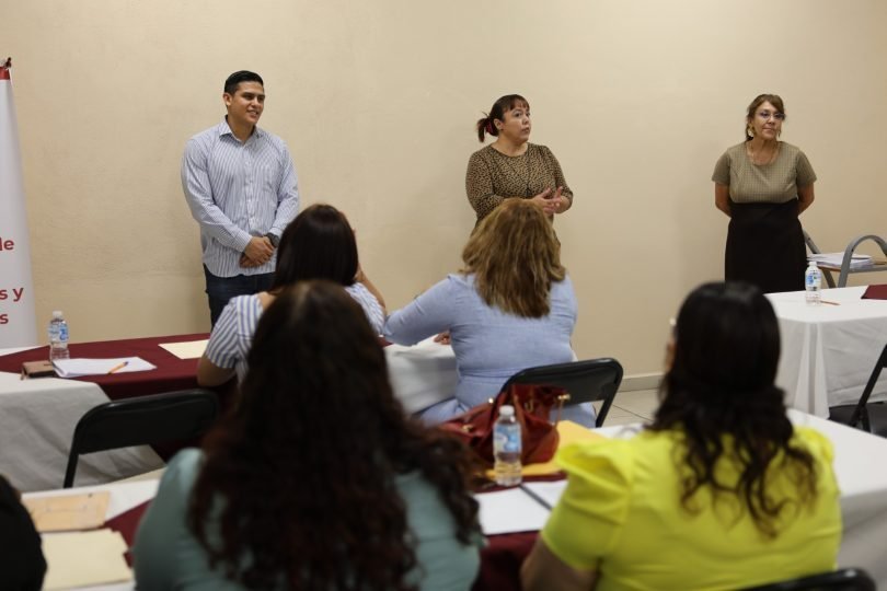 SEDIF BCS evalúa a 25 profesionistas para fortalecer procesos de adopción