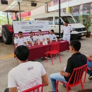 Gobierno de Guerrero realiza jornadas de reclutamiento en Atoyac y Huitzuco con empleos fijos y derechos laborales