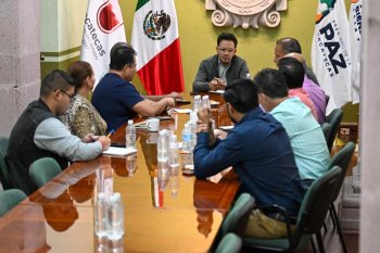 Gobierno de Zacatecas y transportistas continúan diálogo para evitar alza en tarifa