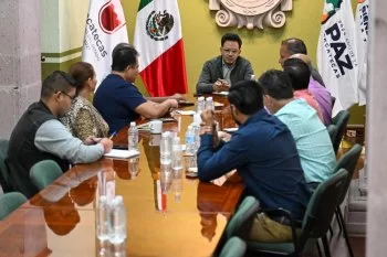 Gobierno de Zacatecas y transportistas continúan diálogo para evitar alza en tarifa