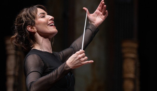 Alondra de la Parra regresa al Palacio de Bellas Artes con la OSN en homenaje a mujeres y 60 años México-Australia