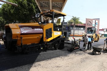 Gobierno de Puebla pavimenta calles municipales: 70% de avenidas intervenidas son locales