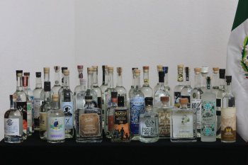 Puebla arrasa en concurso nacional de mezcal con 91 medallas y lidera medallero 2026