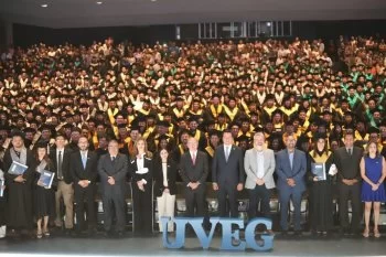 UVEG gradúa a 2,373 estudiantes en ceremonia de egreso 2026