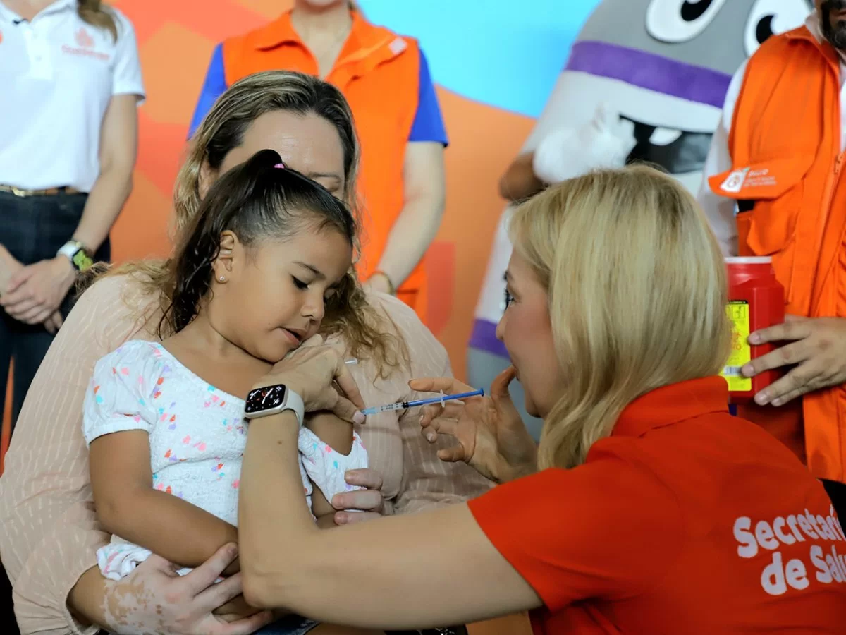 Arranca Semana Nacional de Vacunación en Nuevo León con meta de 79 mil dosis