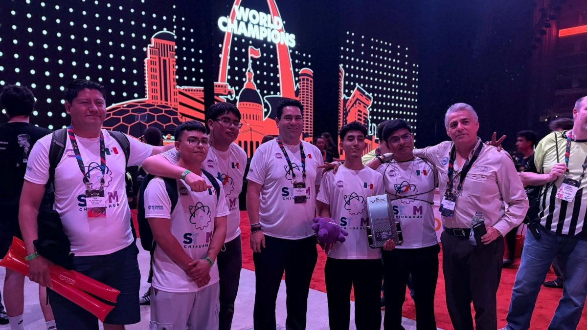 Estudiantes de CECyTECH ganan premios mundiales en robótica en EU