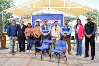 Entregan mobiliario escolar a cinco planteles de Ciudad Juárez mediante programa Juntos Construimos