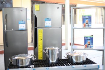 SEDIF entrega mobiliario para espacios alimentarios en 6 municipios de Querétaro