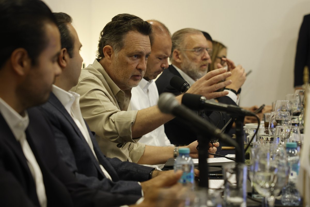 Kuri se reúne con industriales de Querétaro y destaca su papel en el desarrollo económico