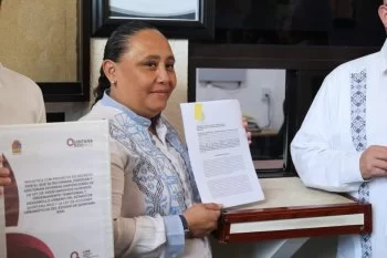 Gobierno de Quintana Roo entrega reformas para vivienda y agua potable con justicia social