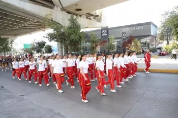 Revista del desfile del 5 de Mayo en Puebla: 23 escuelas y 8 mil estudiantes participan
