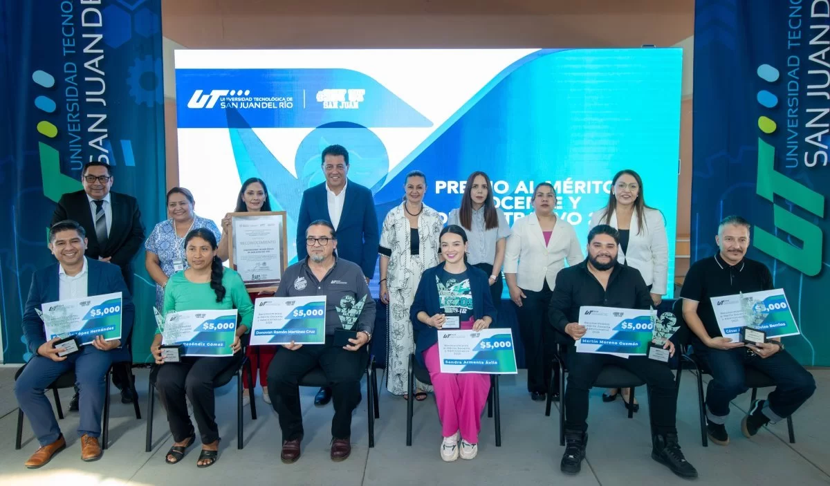 UT San Juan entrega Reconocimiento al Mérito Docente y Administrativo 2025