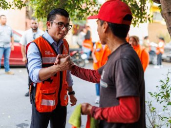 Gobierno de NL recorre colonia Tierra y Libertad para escuchar necesidades ciudadanas