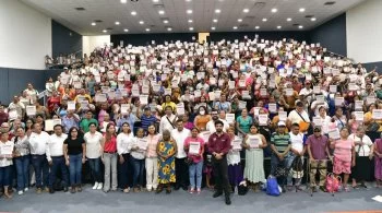 Jornadas de Paz llevan silla de ruedas a adulto mayor en González, Tabasco