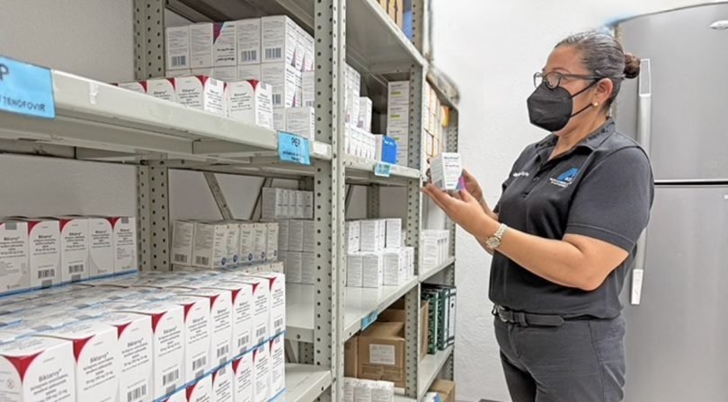 BCS garantiza tratamiento gratuito a personas con VIH sin seguridad social