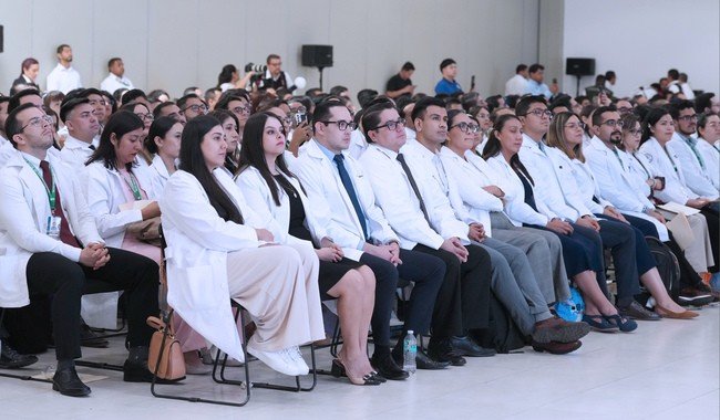 IMSS incorpora a más de 300 médicos especialistas en Guanajuato; récord en consultas y cirugías