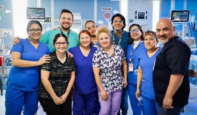 ISSSTE salva a bebé con marcapasos de 14.5 gramos a los 15 días de nacida