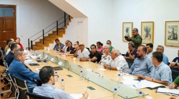 Gobierno de Michoacán media en conflicto de la UMSNH para destrabar huelga
