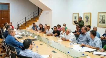 Gobierno de Michoacán media en conflicto de la UMSNH para destrabar huelga
