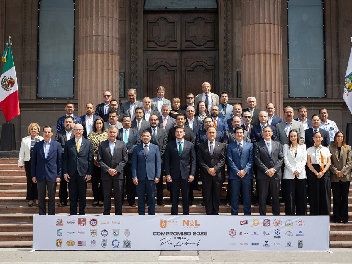 Gobernador de Nuevo León firma Compromiso por la Paz Laboral con empresarios y sindicatos