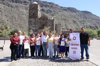 ICATEBCS entrega constancias a 47 habitantes de San Javier, Loreto, para impulsar autoempleo