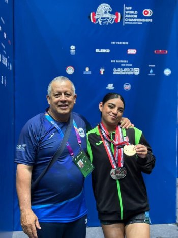 Guanajuatense Joseline López es subcampeona en mundial Junior de halterofilia en Egipto