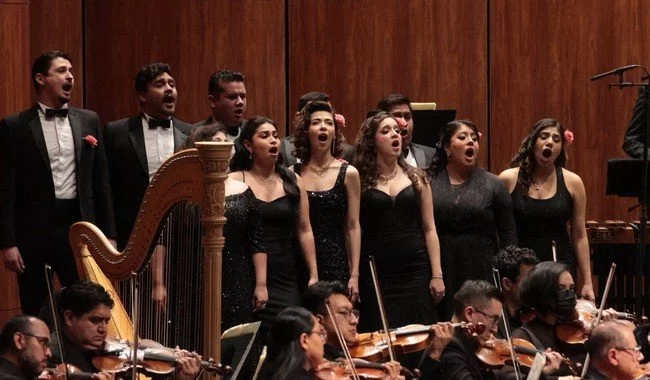 Jóvenes solistas del EOBA se presentan con la Orquesta Filarmónica de la CDMX en Gala de Ópera