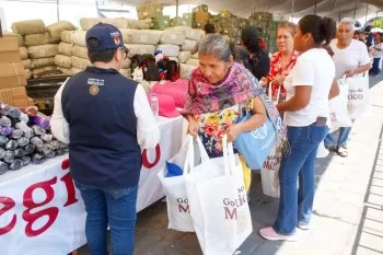 Tianguis del Bienestar llega por primera vez a la Mixteca poblana con productos decomisados